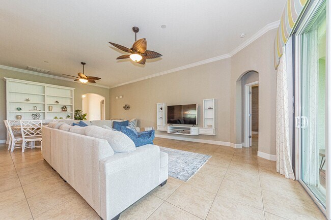 Building Photo - 4250 Diamond Square