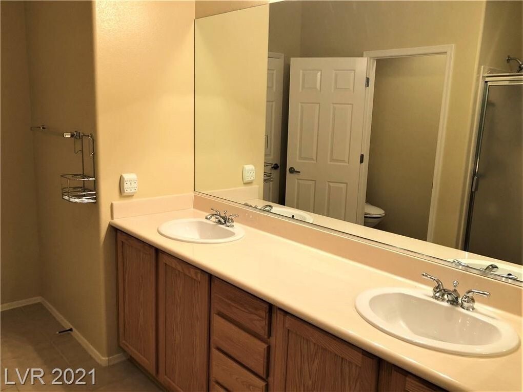 Building Photo - 2150 Waterton Rivers Dr