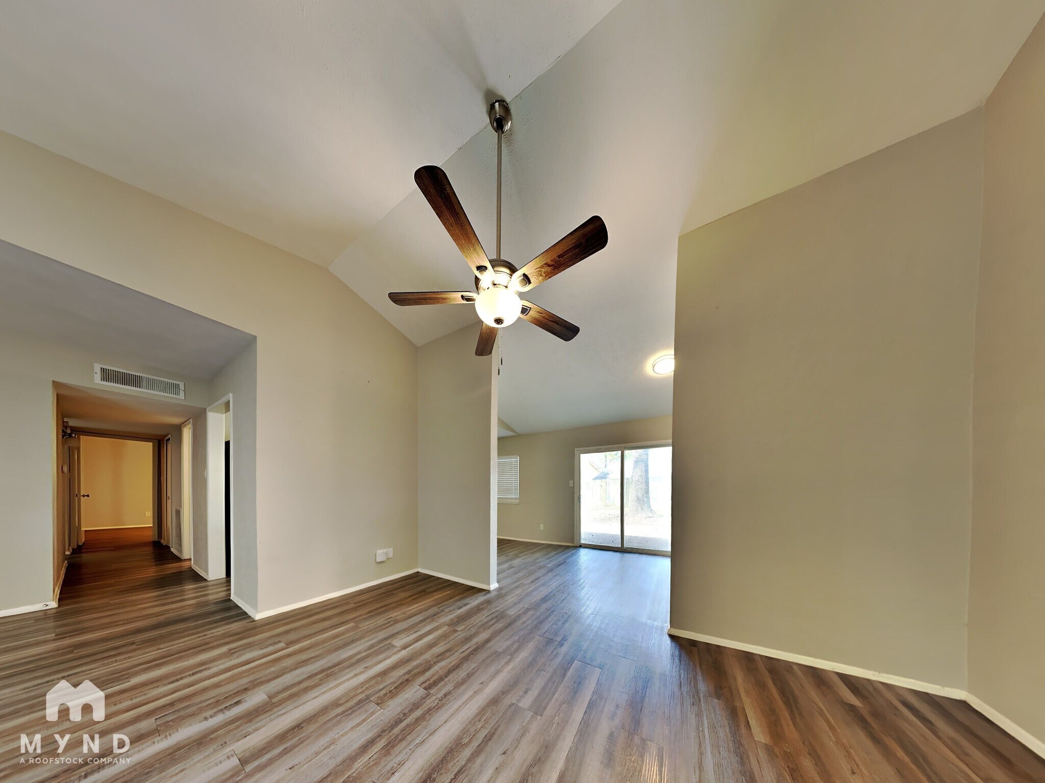 Building Photo - 2822 Canary Ln