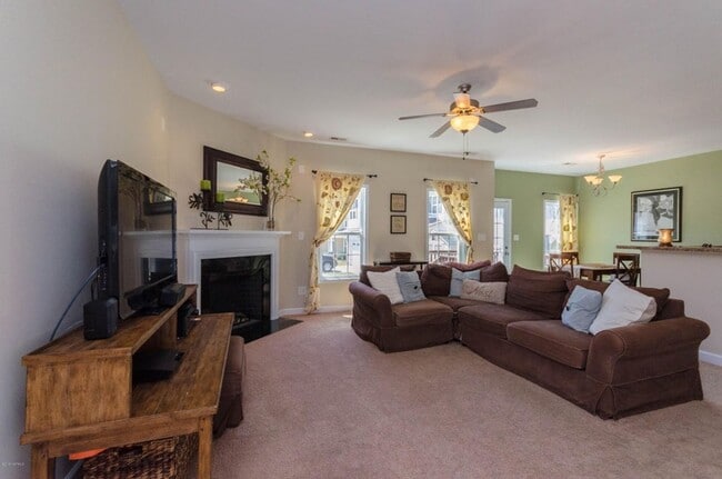 Building Photo - 219 Peggy's Trce