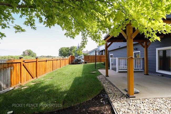 Building Photo - 4-Bedroom, 3-Bathroom Home in Windsor