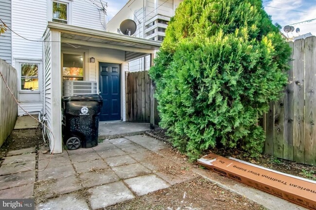 Building Photo - Coming Soon- Spacious 3 Bedroom Home with ...