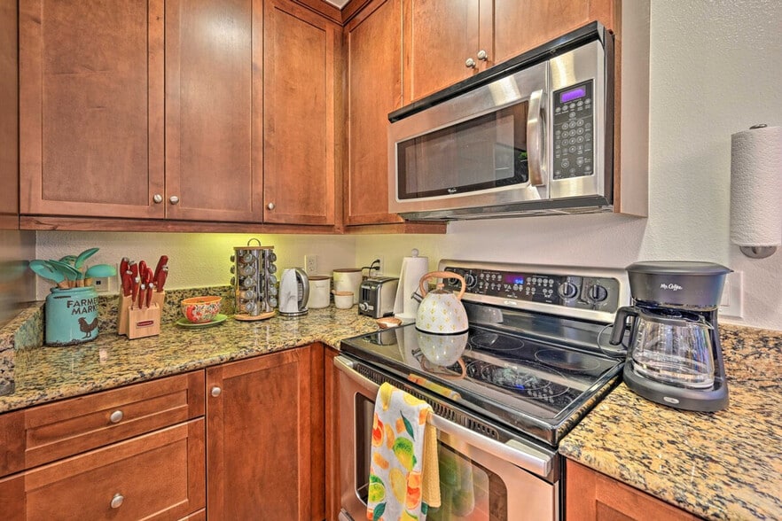 Building Photo - 1016 Costa Pacifica Way