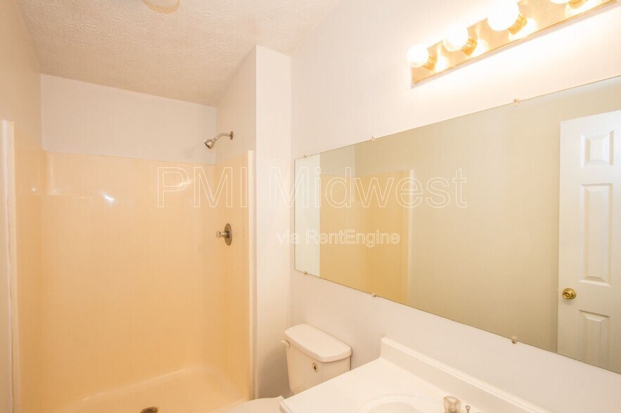 Building Photo - 1838 Keystone Lakes Dr