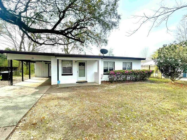 Building Photo - 31 Randolph Dr
