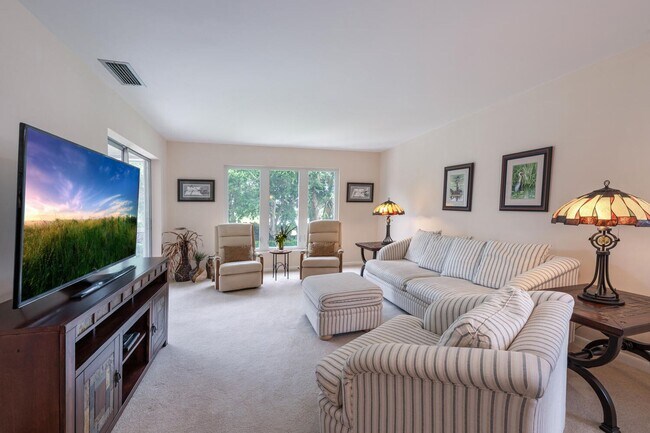 Building Photo - 241 Palm River Blvd