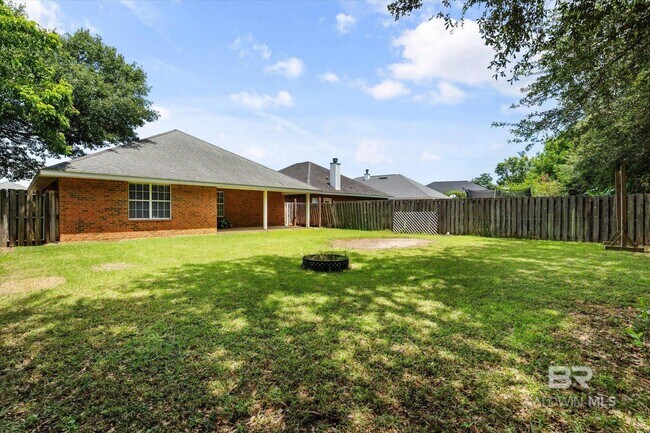 Building Photo - 21570 Palmer Ct