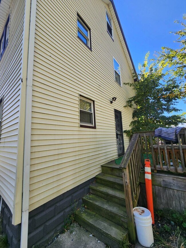 Building Photo - 11805 Dove Ave