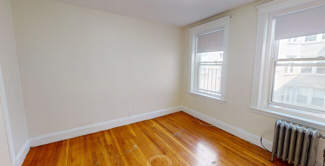 Building Photo - 233 Park Dr