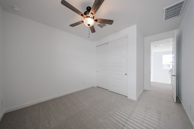 Building Photo - 4-Bedroom Home in Mystic at Lake Pleasant