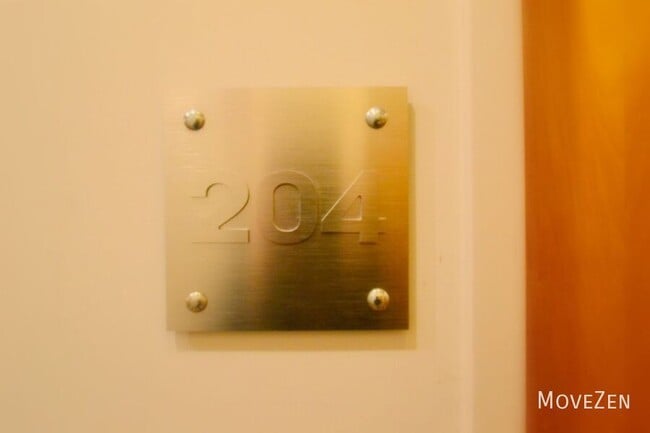 Building Photo - 3205 N Davidson St