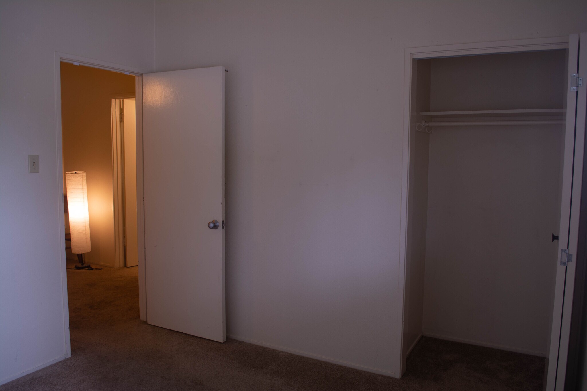 Rm1 entrance +Closet (Open) - 1709 Baker Ct
