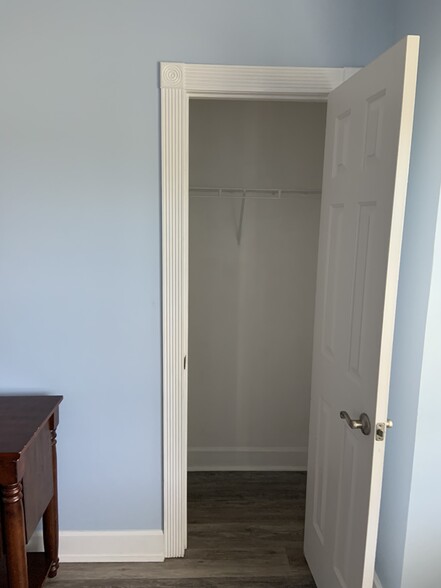 Building Photo - 4815 Orchid Way