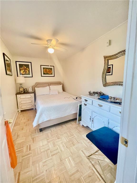 Building Photo - 5-7 Whitwell Ave