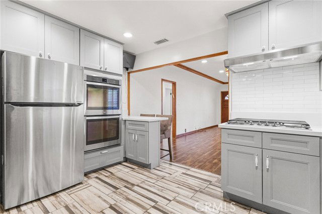 Building Photo - 5227 Bellaire Ave