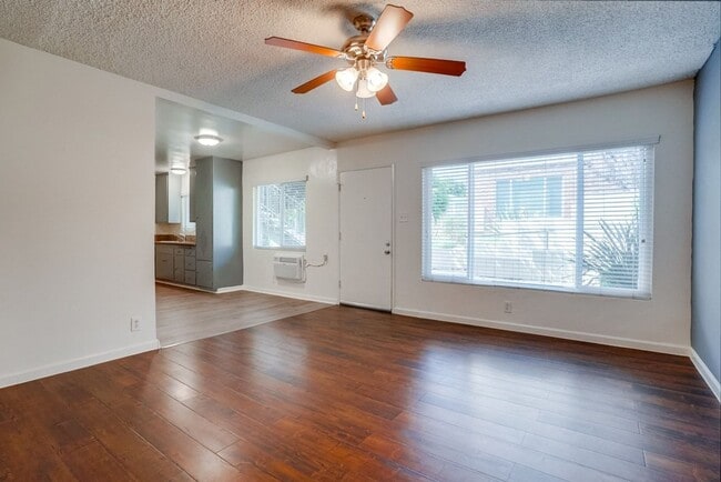 Interior Photo - 422 - 426 Exton Ave