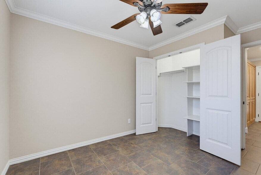 Building Photo - 286 Pilgrim Rd