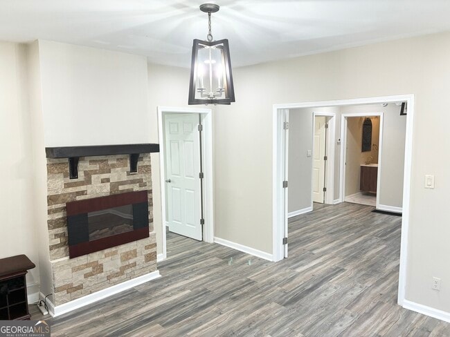 Building Photo - 1097 Fortress Ave SW