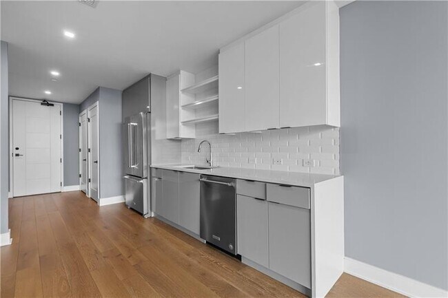 Building Photo - 788 West Marietta St NW