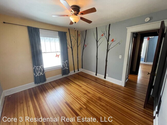 Building Photo - 3 br, 2 bath House - 803 E Grove St