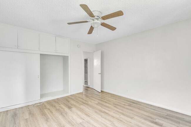 Building Photo - 6120 Radford Ave