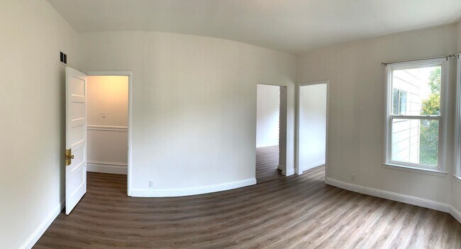 Building Photo - 756-758-758 8th Ave
