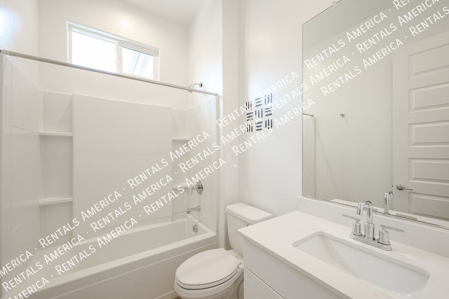 Building Photo - 3812 E Bartlett Way