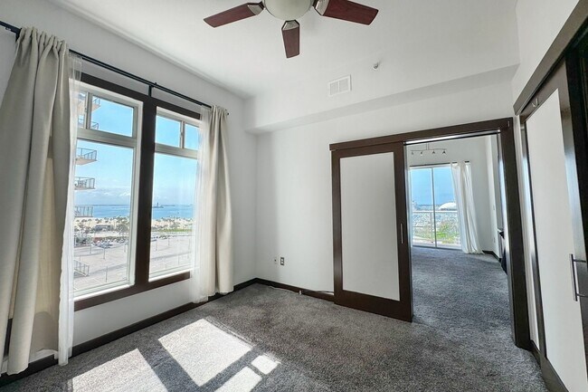 Building Photo - 488 E Ocean Blvd