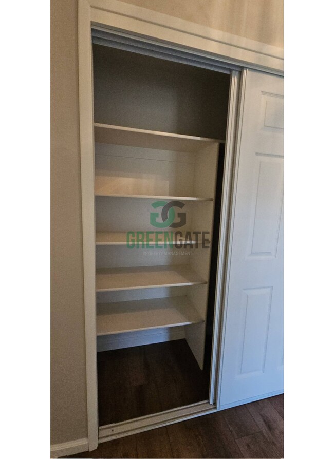 Building Photo - Now Available! Spacious 3 Bedroom, 2 Bathroom Home.