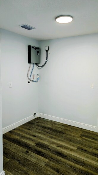 Building Photo - 169 Lincoln Ave