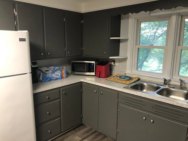 Building Photo - 1476 Ridge Rd