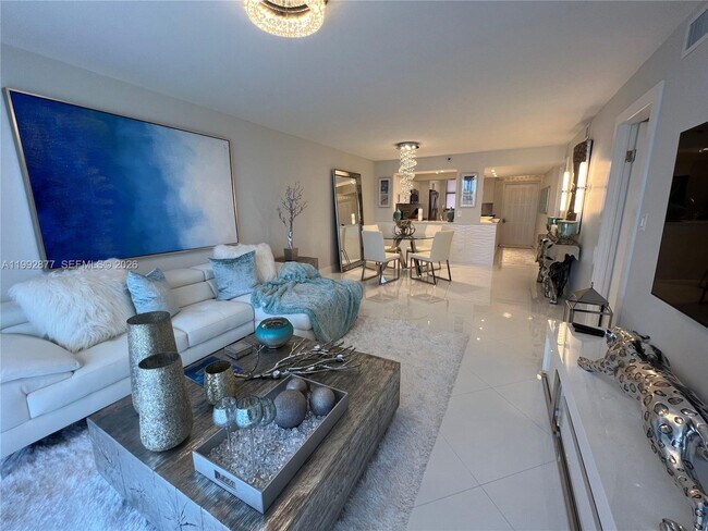 Building Photo - 1266 S Military Trail