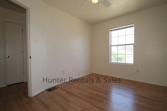 Building Photo - Perfect Two Bedroom