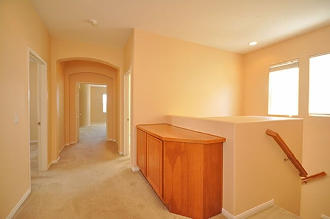 Building Photo - Spacious 5 Bedroom Family Home in Rancho del Oro!