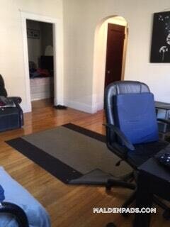 Building Photo - 349 Pleasant St