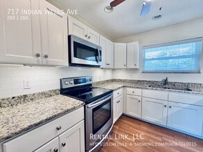 Building Photo - 717 Indian Wells Ave