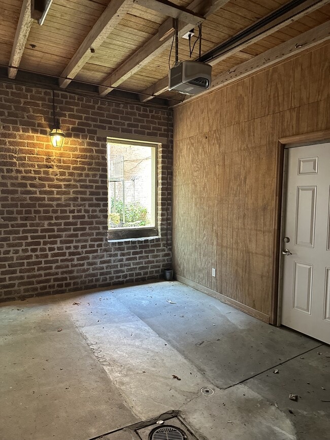Building Photo - 212 E Gaston St