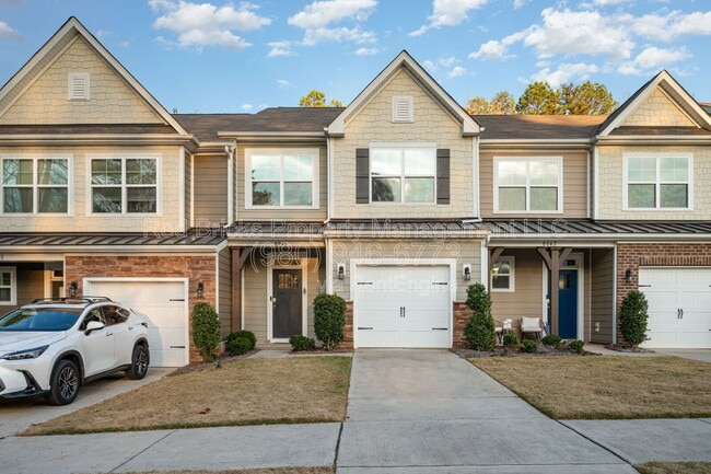 Building Photo - 8046 Saluda Dr