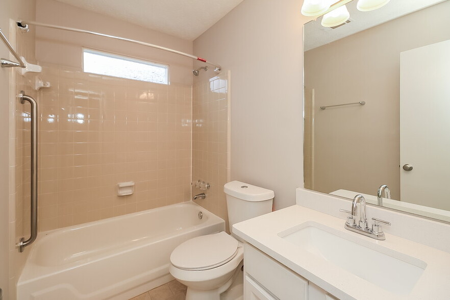 Building Photo - 162 Blue Heron Dr
