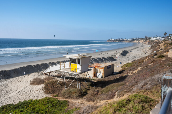 Building Photo - Newly Remodeled  Pacific Beach Condo Now A...