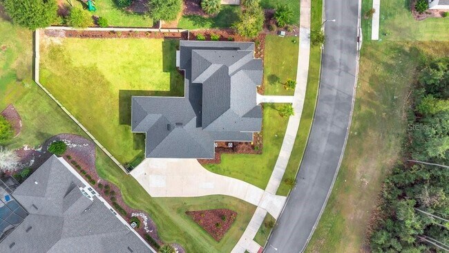 Building Photo - 10468 SW 32nd Ave
