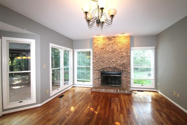 Building Photo - 1647 Wildhorse Pkwy Dr