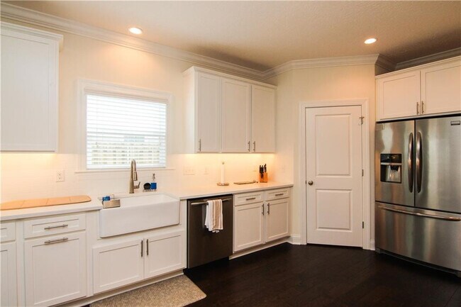 Building Photo - 109 Tabby Pl Dr