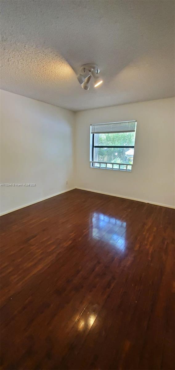 Building Photo - 9999 Summerbreeze Dr