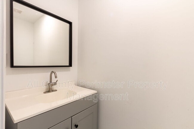 Building Photo - 243 Timber Creek Ln SW