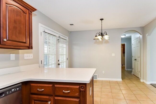 Building Photo - 184 Pebble Creek Cove E