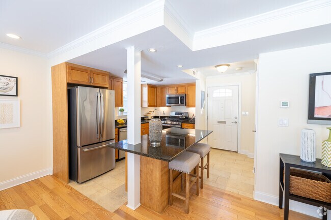 1BR, 1BA - 827SF - Kitchen - 20 Thornton Rd