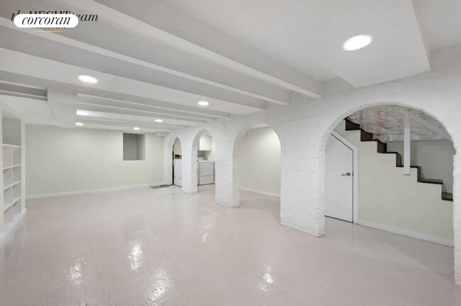 Building Photo - 150 DeKalb Ave