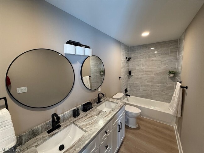 Building Photo - 3940 Ellendale Rd