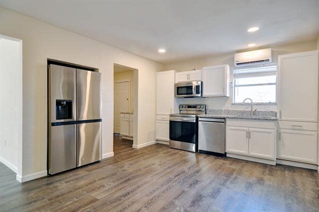 Building Photo - 1517 Mary K Ln